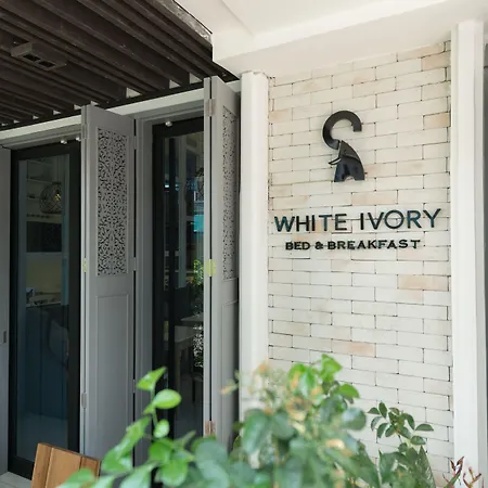 White Ivory Bed And Breakfast-2